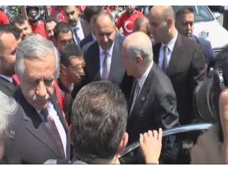 Bahçeli karayoluyla İstanbul’a geldi