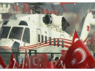 Başbakan Yıldırım, miting alanına geldi