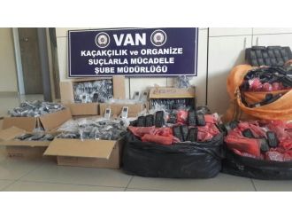 Van’da 3 bin 730 kaçak cep telefonu ele geçirildi