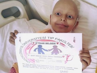 Mustafa Ceceli hayranı küçük Zehra yaşam savaşını kaybetti