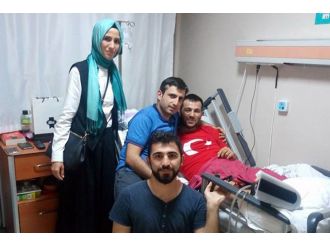 Sümeyye Erdoğan’dan 15 Temmuz gazisine ziyaret