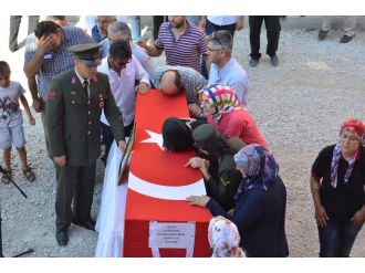 Ağlatan veda: "Güle güle git oğlum"