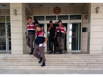 5 iş yeri, 4 eve giren hırsızlar yakalandı