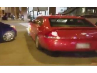 Kızgın sürücü bakın ne yaptı?