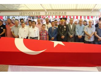 Şehit trafik polisi son yolculuğuna uğurlandı