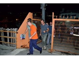 10 askere daha gözaltı