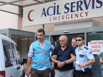 Hakan Şükür’ün babası hastaneye kaldırıldı