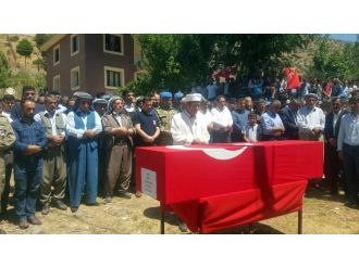 Teröristlerin öldürdüğü AK Partili başkan defnedildi