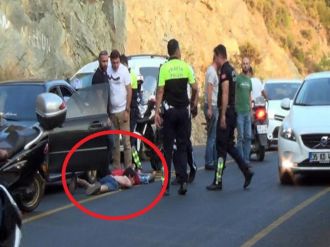 Ehliyetsiz sürücü askeri üsse daldı: Asker silah çekince....