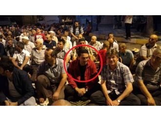 Demokrasi nöbetine katılan kaymakam gözaltına alındı