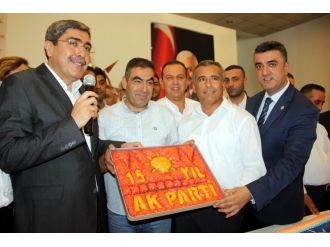 15. yıla özel fıstıklı baklava