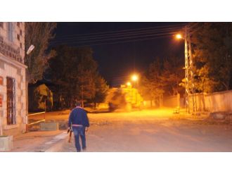 Teröristler askeri üsse saldırdı