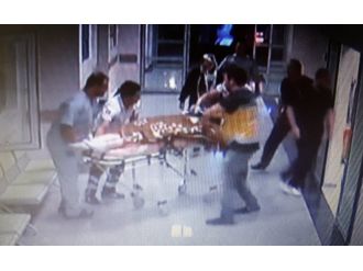 İki çocuk annesi eşini sokak ortasında katletti