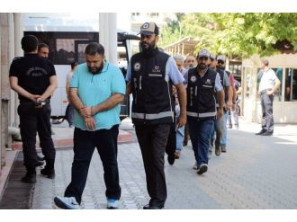 Gözaltına alınan 18 iş adamı tutuklandı