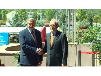 Cumhurbaşkanı Akıncı CHP Genel Merkezinde