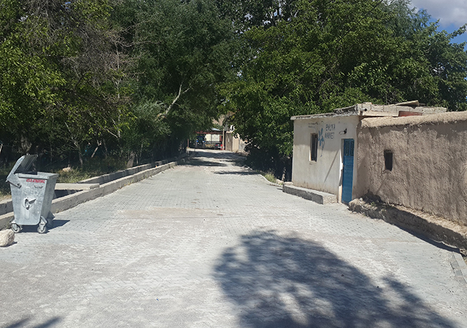 Elbistan’ın Mahallelerine Beton Parke Döşeniyor