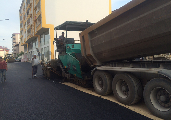 Afşin’de Yolları Asfaltla Buluşuyor