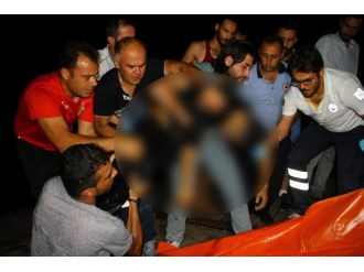 Denize düşürdüğü gözlüğünü almaya çalışıyordu ancak...