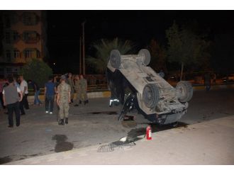 Zırhlı polis aracı otomobille çarpıştı: 1 şehit, 2 yaralı