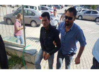 Karısını 30, kayınvalidesini 17 yerinden bıçakladı !