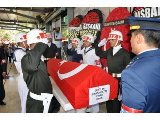 İzmir şehidini son yolculuğuna uğurladı