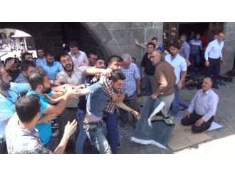 Camide imamın PKK eleştirisine tepki gösteren şahsa linç girişimi