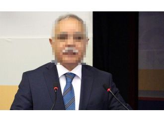 FETÖ CD’lerini kadınlar tuvaletine atmış!