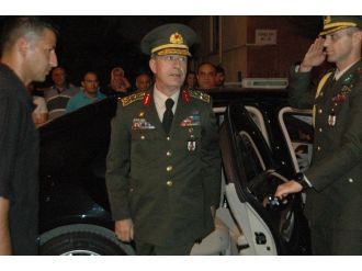 Org. Akar’dan şehidin baba evine ziyaret