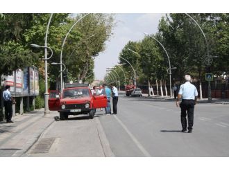 2. Ordu Karargahı önünde hareketli dakikalar