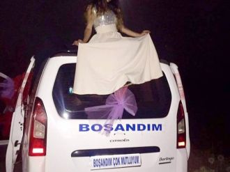 Boşanmayı böyle kutladı