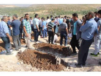 Hayatını kaybedenlerin 40’ı toprağa verildi