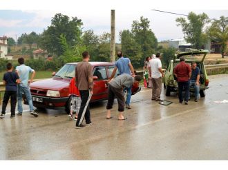 Kazaya yardım ederken kaza yaptılar: 5 yaralı