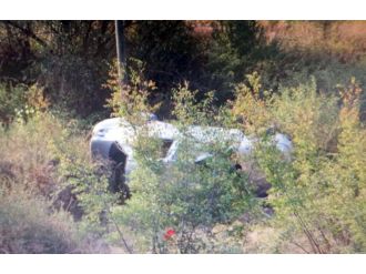 Cenazeye giden aile kaza yaptı