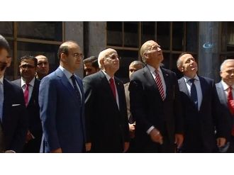 Biden’a Meclis ziyaretinde ’anlamlı’ hediye