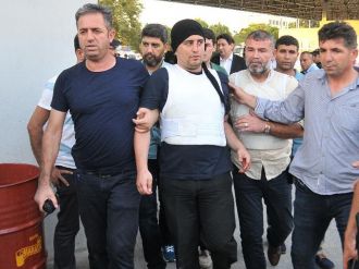 Gümrük muhafaza memuru, TIR şoförünü öldürdü