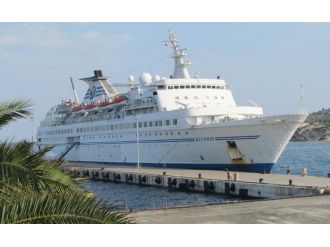 Yolcu gemisinde isyan !