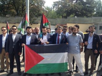 İsrail Büyükelçiliği önünde protesto