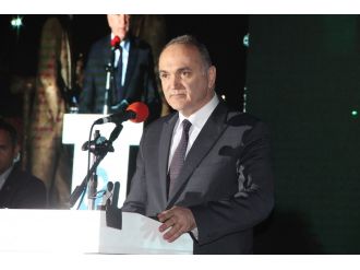 Bakan Özlü’den yabancı temsilcilere FETÖ uyarısı