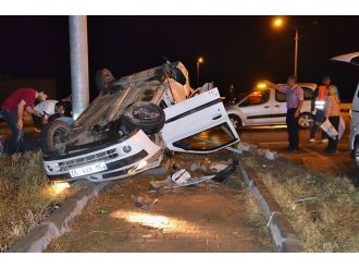 Şehit cenazesine giden aile kaza geçirdi