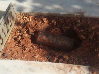 Çocuk mezarlığında el yapımı patlayıcı bulundu