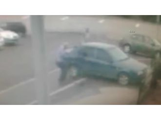 Muhtara silahlı saldırı anı kamerada