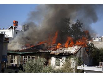 Antalya’da korkutan yangın