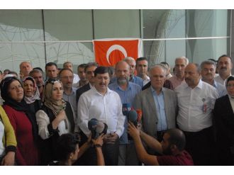 Teröristlerin hedefi olan havalimanına ziyaret