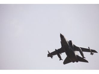 Türk jetleri PKK hedeflerini yerle bir etti