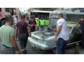 Klasik otomobil alevlere teslim oldu