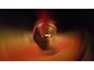 AKM’de sahne çöktü