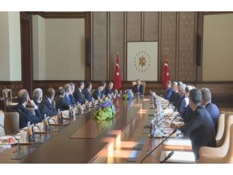 Cumhurbaşkanı Erdoğan Kulüpler Birliği Heyeti’ni kabul etti