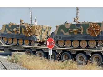 Suriye sınırına askeri sevkıyat devam ediyor