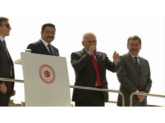 "Kim gelirse gelsin, topunuz birlikte gelin !"