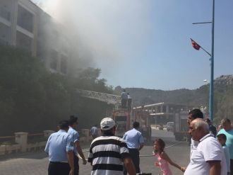 Marmaris’te otelde yangın paniği